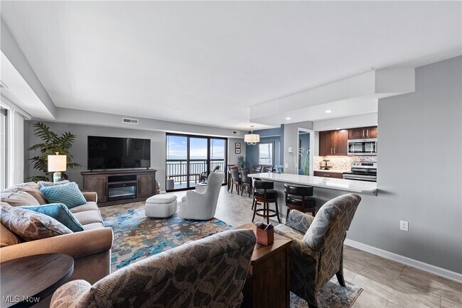 Building Photo - 12550 Lake Ave