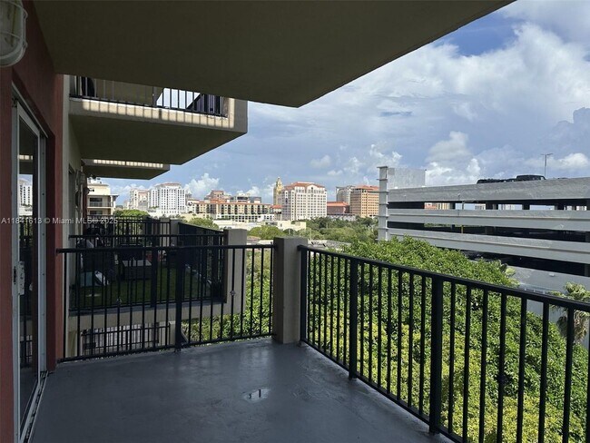 Building Photo - 3410 Coral Wy