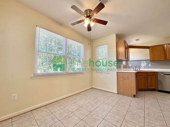 Building Photo - 3097 Polk Dr