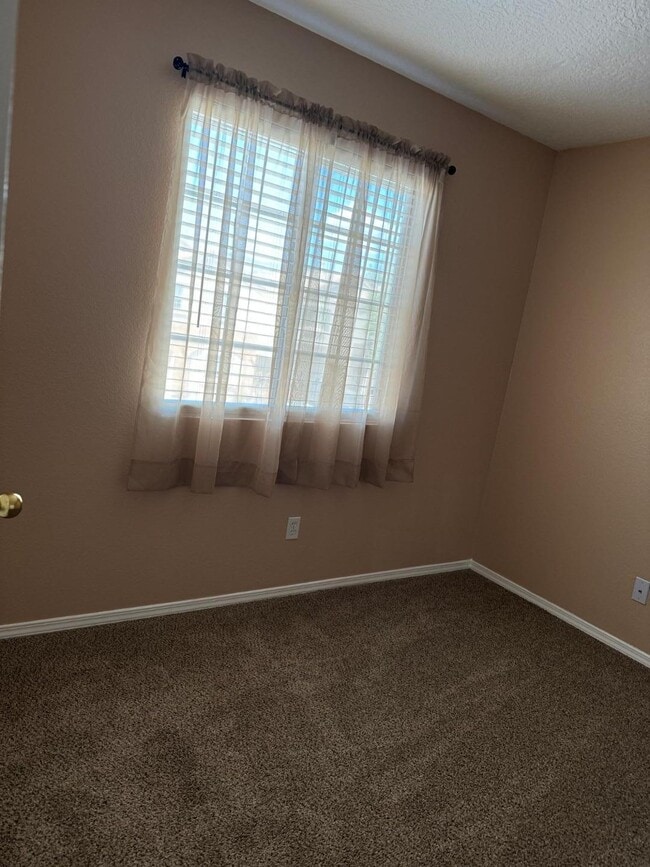 Building Photo - 10920 Tomatillo Ln SE