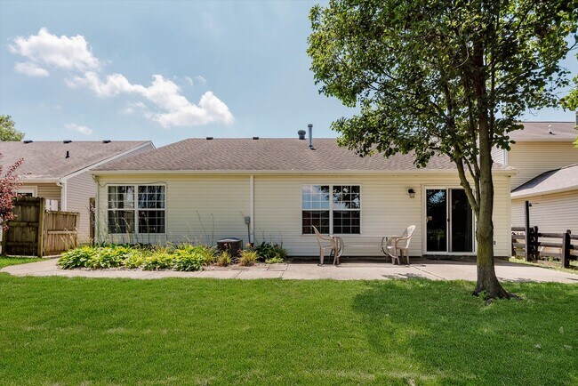 Building Photo - 9241 Crossing Dr