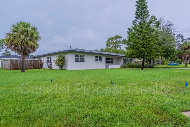 Building Photo - 4600 Venetian Blvd NE