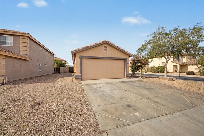 Building Photo - 21990 W Solano Dr