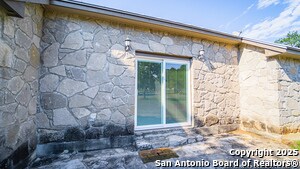 Building Photo - 5470 Fallen Oak Dr