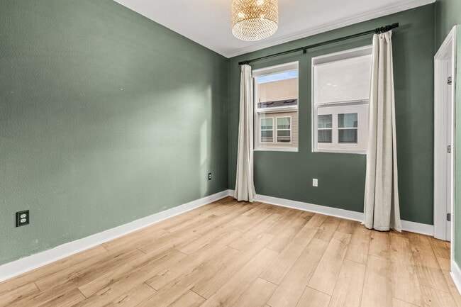 Building Photo - 7631 University Ave