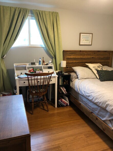 Bedroom 3 - 9302 Fermi Ave