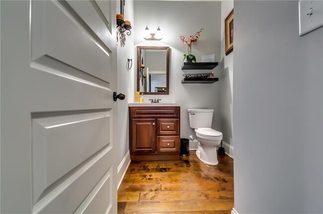 Building Photo - 2216 Golden Eagle Dr