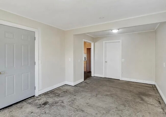 Building Photo - SINGLE FAMILY HOME