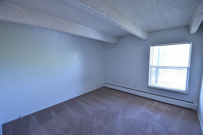 Building Photo - 4440 Laguna Pl