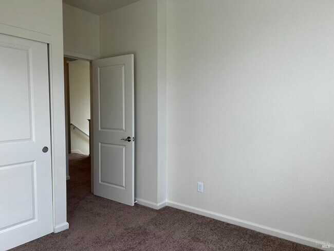 Building Photo - 2042 Ravello Way