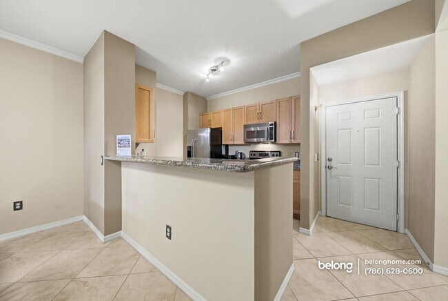 Building Photo - 2421 NE 65th St