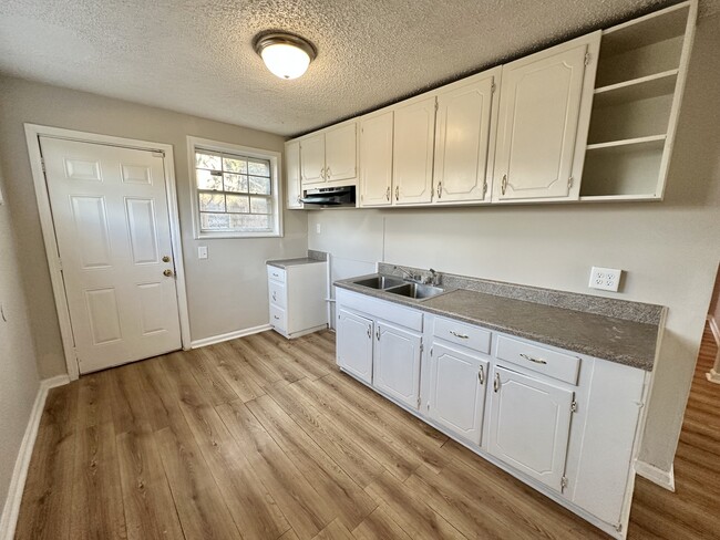 Building Photo - 1376 Creel Ct