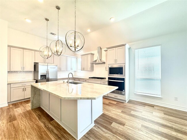 Building Photo - 25310 Framlingham Dr