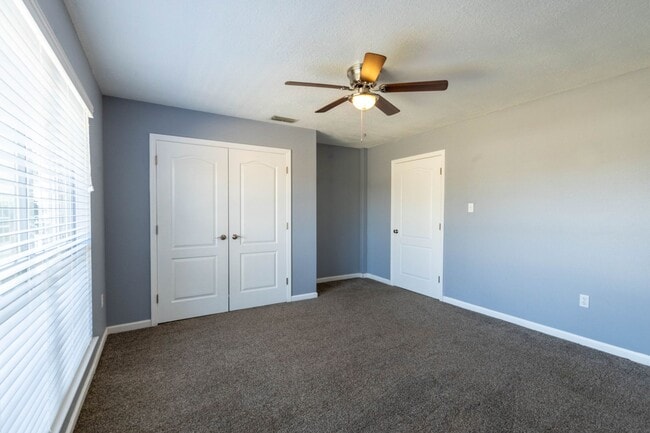 Building Photo - 4 BED 2 BATH NORTH WOOLMARKET SCHOOL DISTRICT!! THIS HOUSE IS A MUST SEE!!