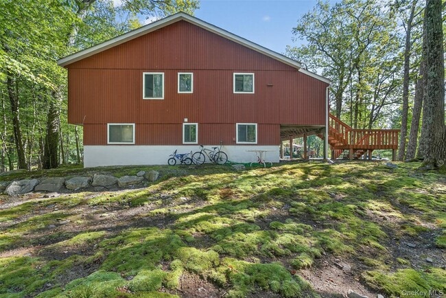 Building Photo - 75 Pebble Path