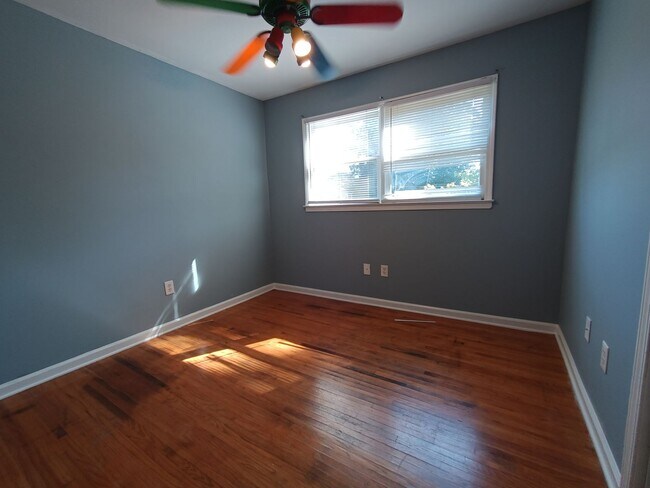 Building Photo - Half off first month rent move in special