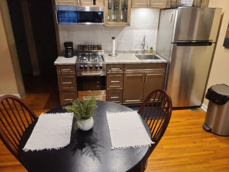 Building Photo - 6735 River Springs Ct NW