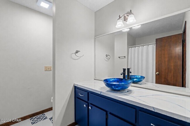 Building Photo - 2194 Briawood Cir