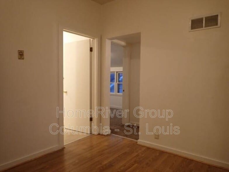Building Photo - 900 Dockery St