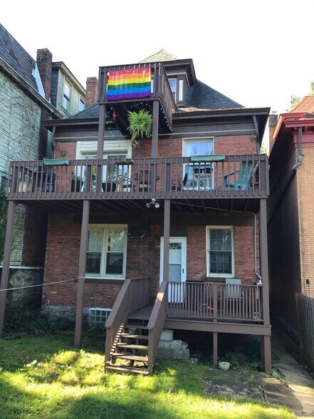 Building Photo - 417 Kelly Ave