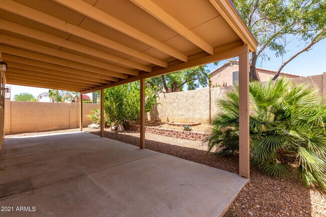 Building Photo - 4634 E Grovers Ave