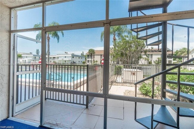 Building Photo - 4912 Vincennes St