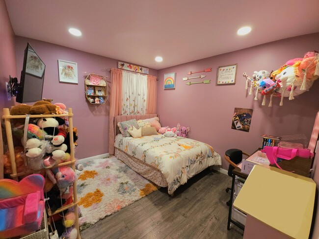 Building Photo - 13562 Vellanto Way