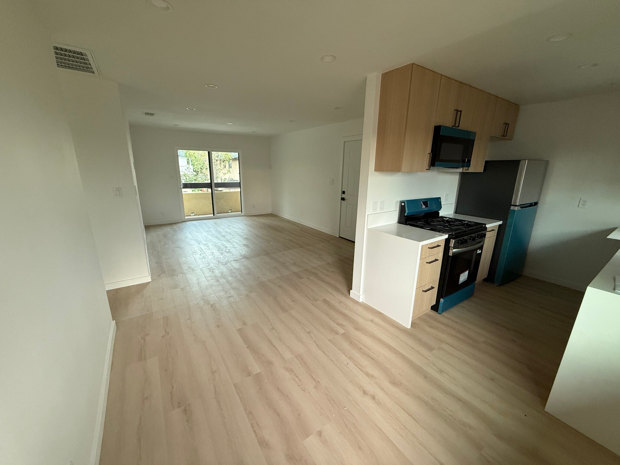 Building Photo - 14818 Astoria St