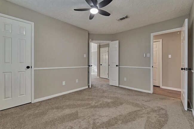 Building Photo - 15419 Redbud Leaf Ln