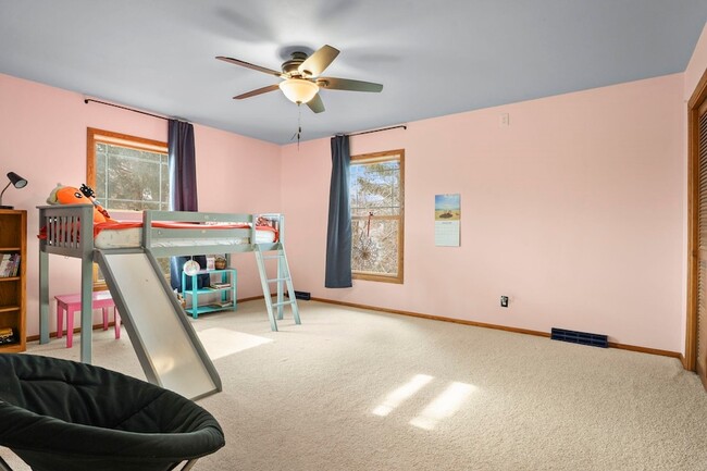 Building Photo - 310 Yosemite Trail