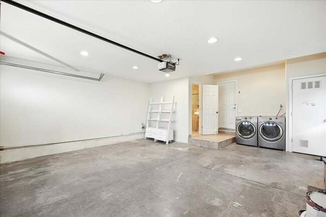 Building Photo - 2908 Croft Dr