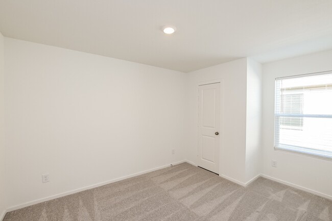 Building Photo - 10811 Bird Of Paradise Ln