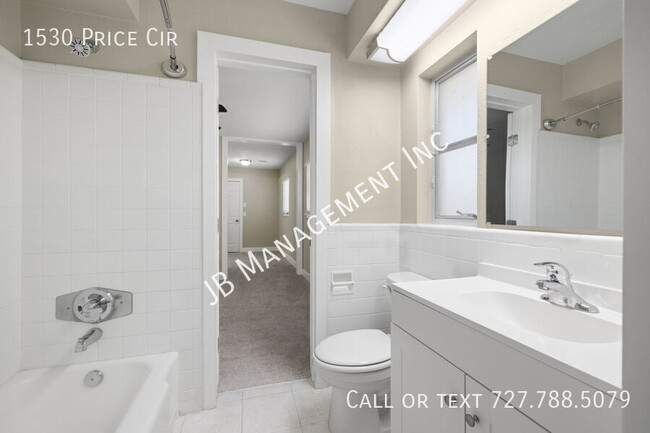 Building Photo - 1530 Price Cir