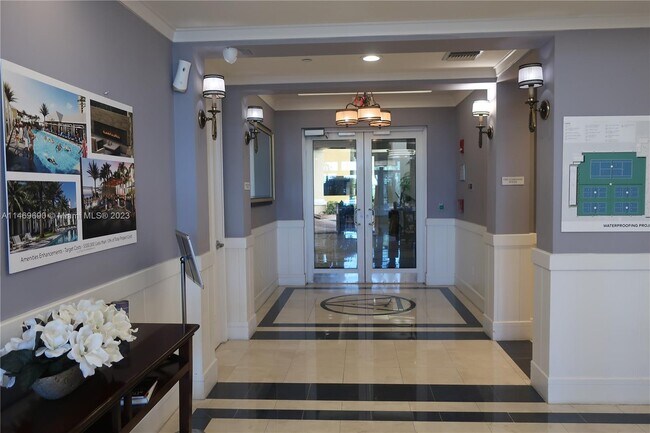 Building Photo - 2650 Lake Shore Dr