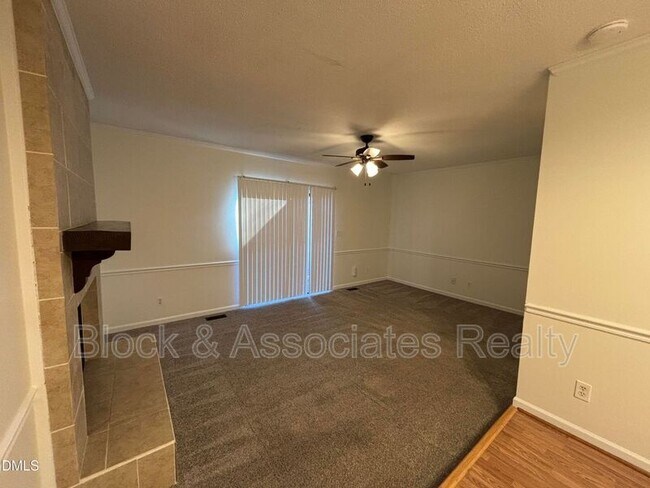 Building Photo - 728 Branniff Dr