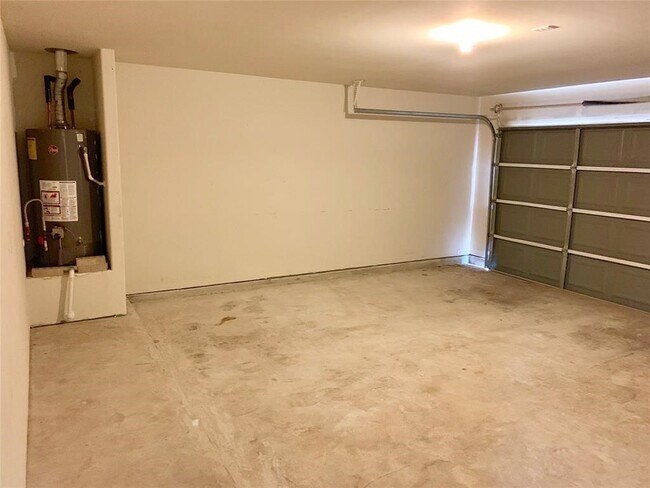 Building Photo - 15535 Kiplands Bend Dr