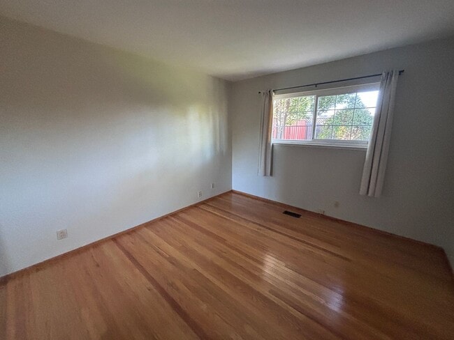 Building Photo - CAMBRIAN - Beautifully maintained home with hardwood floors and central A/C.