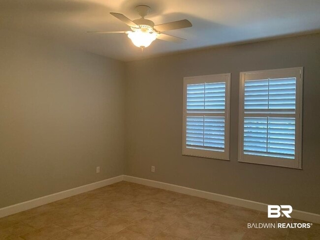 Building Photo - 30793 Pine Ct