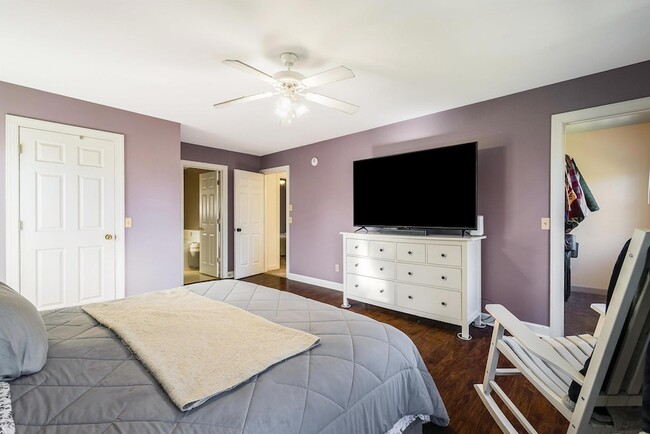 Building Photo - 1141 Decca Dr