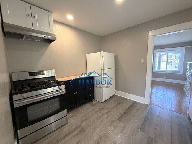 Building Photo - 1517 S Walker Ave