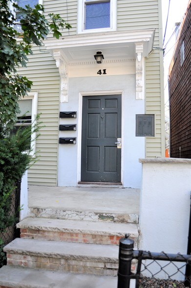 Building Photo - 41 Mt Pleasant St