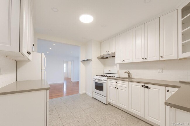 Building Photo - 147-37-137 38th Ave