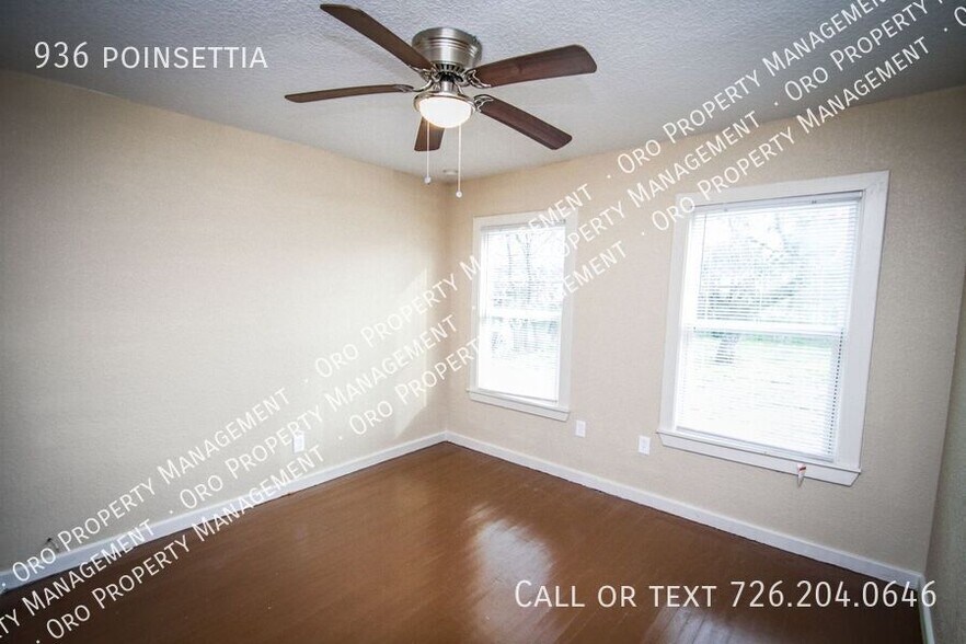 Building Photo - 936 poinsettia-