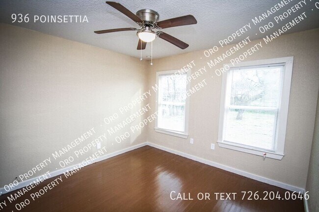 Building Photo - 936 poinsettia-