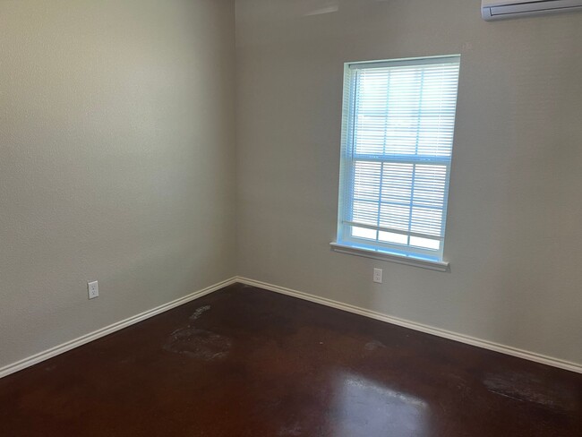 Building Photo - ASK ABOUT OUR MOVE IN SPECIAL!!!! FOR LEAS...