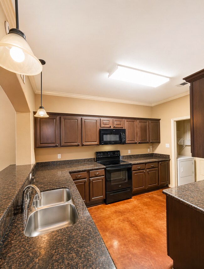 Building Photo - 3309 Airborne Ave