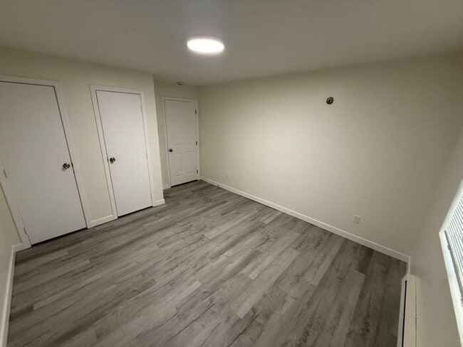 Building Photo - Wonderful 3 Bedroom Duplex in Puyallup!