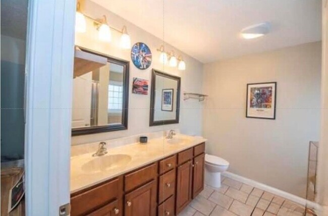 Building Photo - 41 Collinbrook Dr