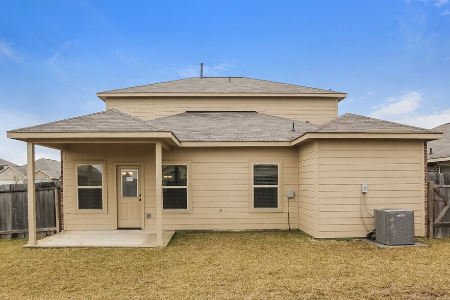 Building Photo - 9222 Chloe Dr