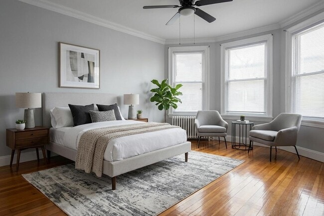 Building Photo - 44 E 4th St